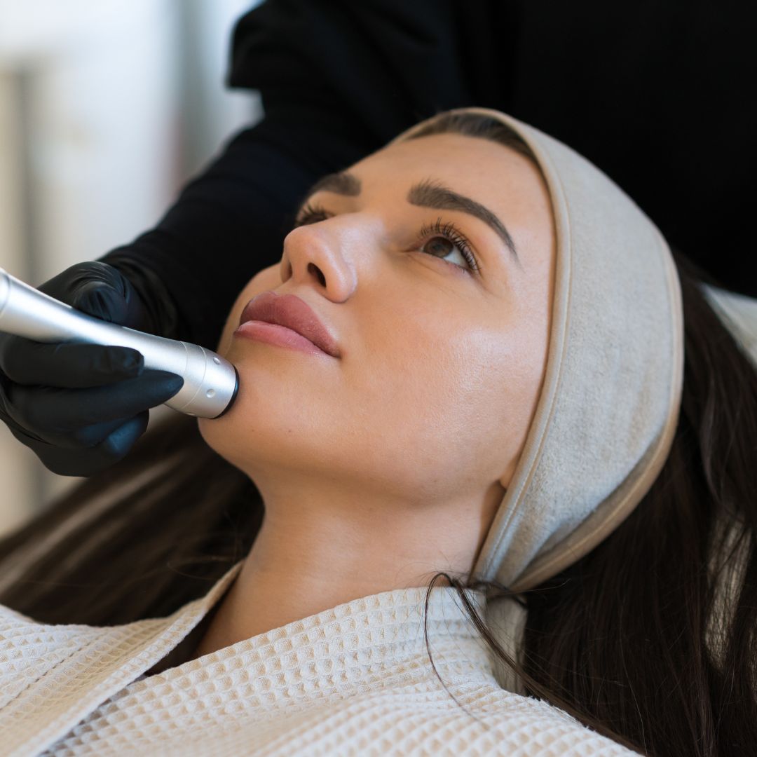 Beyond the Surface: How Hydrafacial Transforms Skin Health