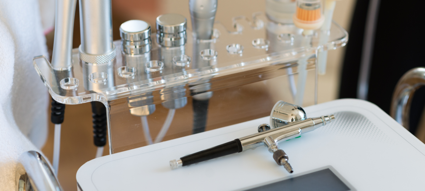 Elevating Your Skincare Routine: Hydrafacial Versus Traditional Methods