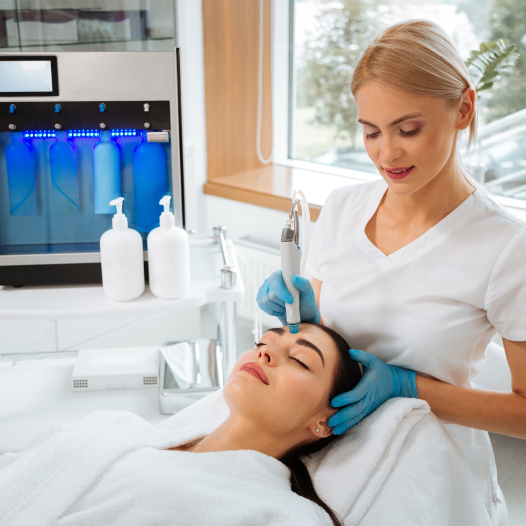 Exploring the Key Ingredients in HydraFacial: What Makes It So Effective for Skin Repair