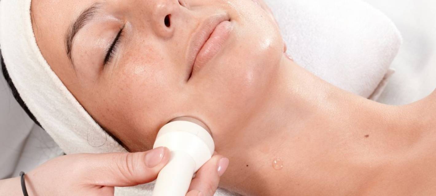 Hydrafacial for Sensitive Skin: Gentle, Effective & Non-Invasive Care