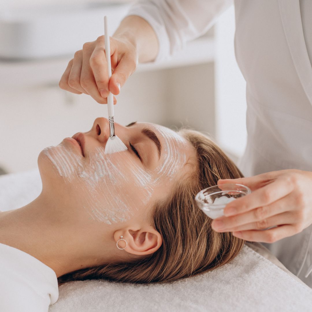 Is Hydrafacial Worth It? Here’s What the Experts Say