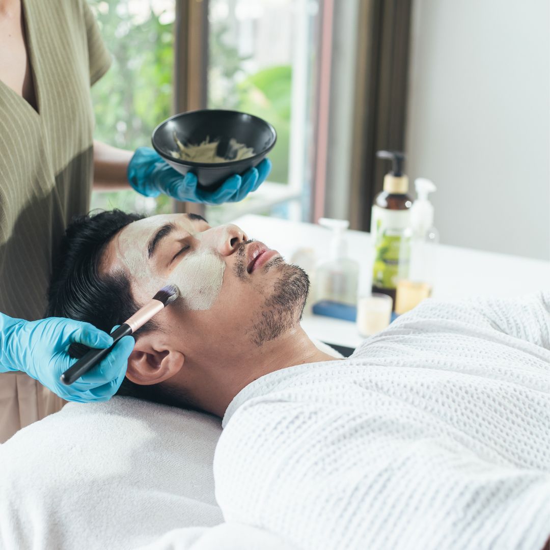 Is Hydrafacial Worth It? Here’s What the Experts Say